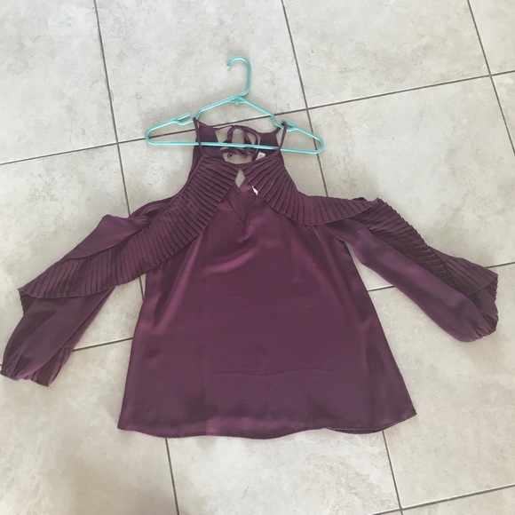 Entro Plum Cold Shoulder Top - Picture 1 of 7